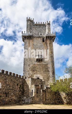 Torre de Menagem à l'intérieur du château de Beja est un château médiéval dans la paroisse civile de Beja, municipalité de Beja au Portugal Banque D'Images