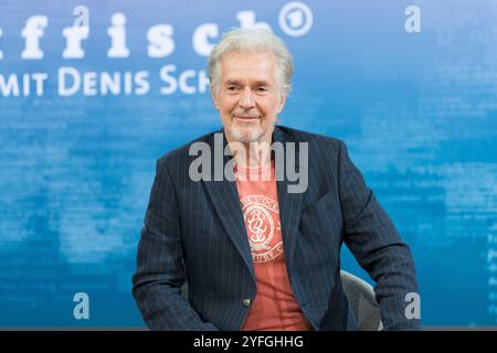 FRANCFORT-SUR-le-MAIN, Allemagne - 17 octobre 2024 : Frank Schätzing (*1957, écrivain allemand) à la 76e Foire du livre de Francfort / Buchmesse Francfort Banque D'Images