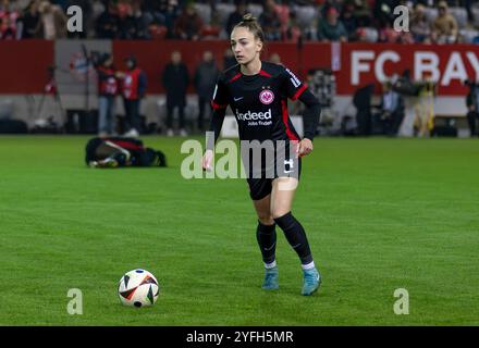 Muenchen, Deutschland. 04th Nov, 2024. Sophia Kleherne (Eintracht Frankfurt Frauen, #4). FC Bayern Muenchen Frauen gegen Eintracht Frankfurt, Fussball, Google Pixel Frauen-Bundesliga, 8. Spieltag, saison 2024/2025, 04.11.2024. (LA RÉGLEMENTATION DFB DU DFL INTERDIT TOUTE UTILISATION DE PHOTOGRAPHIES COMME SÉQUENCES D'IMAGES ET/OU QUASI-VIDÉO). Foto : Eibner Pressefoto/Heike Feiner crédit : dpa/Alamy Live News Banque D'Images