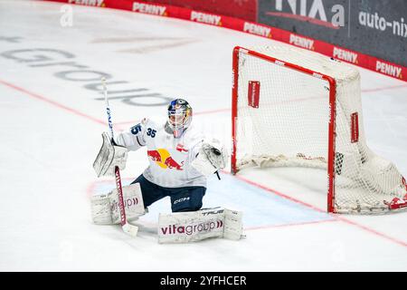 Francfort, Deutschland. 03 Nov, 2024. Mathias Niederberger (EHC Red Bull Muenchen, #35), GER, Loewen Frankfurt v. EHC Red Bull Muenchen, Eishockey, Penny-DEL, 15. Spieltag, Spielzeit 2024/2025, 03.11.2024. Foto : Eibner-Pressefoto/Florian Wiegand crédit : dpa/Alamy Live News Banque D'Images