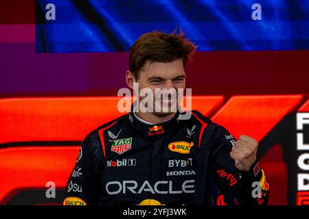 Sao Paulo, Brésil, 03 novembre 2024, Max Verstappen, des pays-Bas, concourt pour Red Bull Racing. Le jour de la course du Grand Prix de Sao Paulo 2024, qui se déroule à Sao Paulo, au Brésil. Crédit : Michael Potts/Alamy Live News Banque D'Images