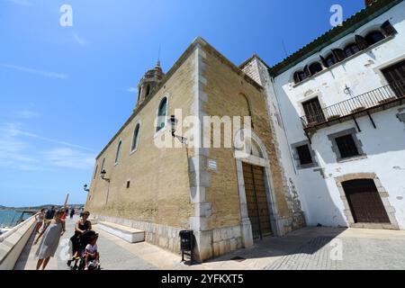 Église Sant Bartolomeu i Santa Tecla du XVIIe siècle à Sitges, Catalogne, Espagne. Banque D'Images