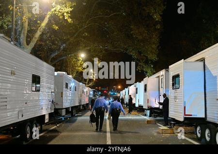 Philadelphie, États non liés. 04th Nov, 2024. Dans les coulisses du rassemblement et concert de clôture Harris-Walz à Philadelphie, PA, États-Unis le 4 novembre 2024, à la veille de l'élection présidentielle américaine historique. (Photo de Bastiaan Slabbers/Sipa USA) crédit : Sipa USA/Alamy Live News Banque D'Images