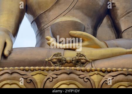 Grand Bouddha Dordenma, une gigantesque statue de Bouddha Shakyamuni, célébrant le 60e anniversaire du quatrième roi Jigme Singye Wangchuck, Thimphu, Bhoutan Banque D'Images