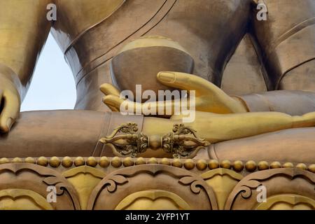 Grand Bouddha Dordenma, une gigantesque statue de Bouddha Shakyamuni, célébrant le 60e anniversaire du quatrième roi Jigme Singye Wangchuck, Thimphu, Bhoutan Banque D'Images