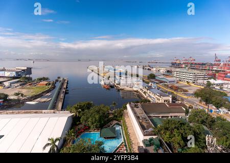 Nov 1, 2024 paysage du port maritime de Manille dans la baie de Manille, Manille City, Philippines Banque D'Images