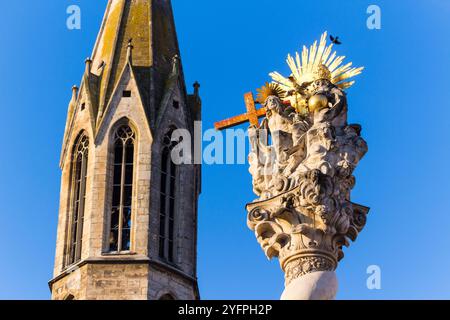 Statue de la Sainte Trinité (1701) dans Morning Sun, Fo ter, Sopron, Hongrie Banque D'Images