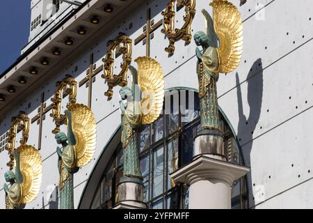 Église AM Steinhof (église Leopld) conçue par Otto Wagner. Anges par Othmar Schimtowitz. Sculpture Art Nouveau. Vienne. Autriche. Banque D'Images