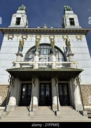 Église AM Steinhof (église Leopld) conçue par Otto Wagner. Anges par Othmar Schimtowitz. Sculpture Art Nouveau. Vienne. Autriche. Banque D'Images