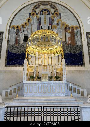 Le chœur. Église AM Steinhof (église Leopld) conçue par Otto Wagner. Art nouveau. Vienne. Autriche. Banque D'Images