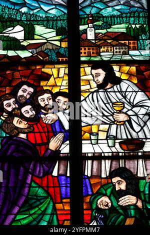 Vitrail représentant la Cène. Église votive. Vienne. Autriche. Banque D'Images