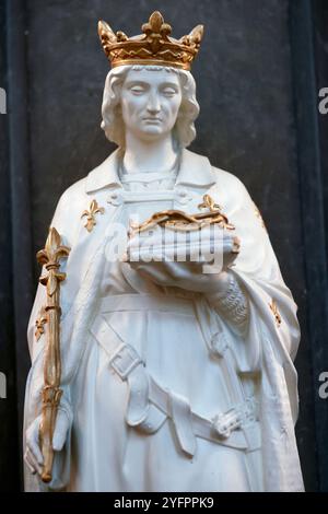 Église Saint Georges. Saint Louis IX : Roi de France à la couronne d'épines. Lyon. France. Banque D'Images