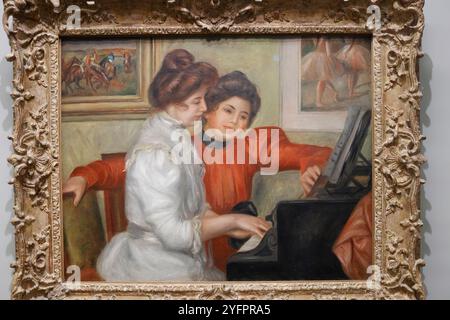 Musée de l'Orangerie, Paris, France. Pierre-Auguste Renoir, Yvonne et Christine Lerolle au piano, huile sur toile, vers 1897.huile sur toile Banque D'Images