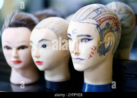 Tête De Mannequin Coiffure Avec Vrais Cheveux – Pour Entraînement, Modèle C-14