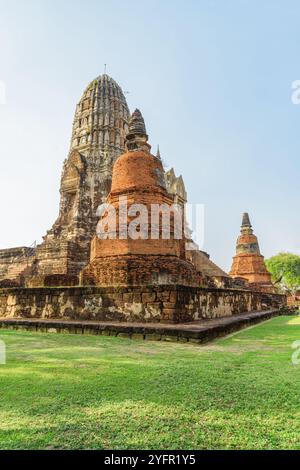 Ruines pittoresques du Wat Ratchaburana à Ayutthaya, Thaïlande Banque D'Images