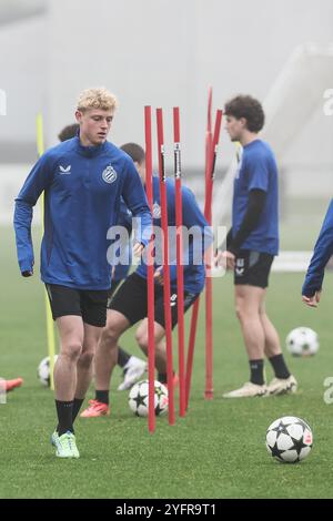 Knokke Heist, Belgique. 05 novembre 2024. Joaquin Seys du club photographié lors d'une séance d'entraînement de l'équipe belge de football Club Brugge KV, mardi 05 novembre 2024 à Knokke-Heist. L'équipe se prépare pour le match de demain contre l'anglaise Aston Villa F.C., le quatrième jour de la phase de ligue de l'UEFA Champions League. BELGA PHOTO BRUNO FAHY crédit : Belga News Agency/Alamy Live News Banque D'Images