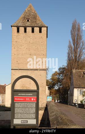 Les ponts couverts, pont fortifié historique à Strasbourg, Alsace, France, 2024 Banque D'Images