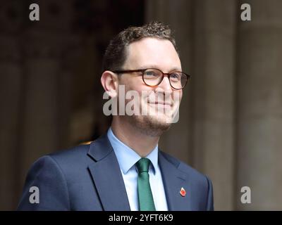 Londres, Royaume-Uni. 05 novembre 2024. Darren Jones MP, secrétaire en chef du Trésor arrive à la réunion du Cabinet. Crédit : Uwe Deffner/Alamy Live News Banque D'Images