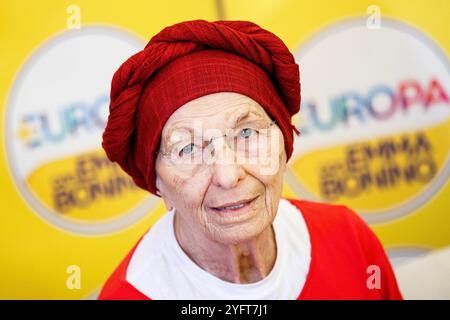 Roma, Italie. 23 août 2022. Foto Roberto Monaldo/LaPresse23-08-2022 Roma (Italie) Politica Presentazione del programma elettorale di Europa Nella foto Emma Bonino 23-08-2022 Rome (Italie) présentation du programme électoral du parti Europa dans la photo Emma Bonino crédit : LaPresse/Alamy Live News Banque D'Images