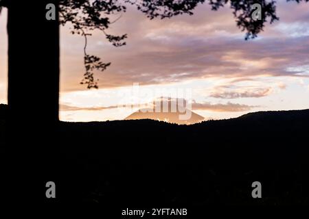 Coucher de soleil sur le Mont Fuji vue depuis les montagnes de Hakone, Japon © Giorgia de Dato Banque D'Images