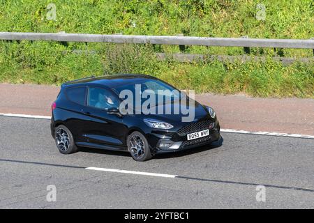 2022 gris Ford Fiesta St-3 Turbo 1.5T 200 EcoBoost car Hatchback essence 1496 cc Banque D'Images