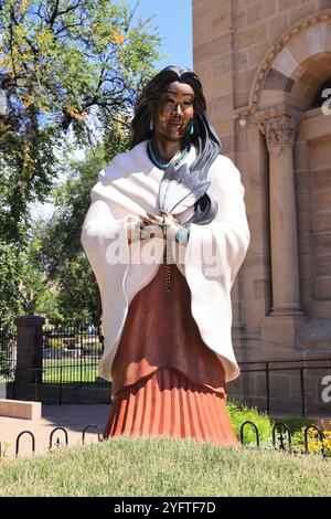 Kateri Tekakwitha (1656-80), premier Indien d'Amérique du Nord à être promu saint, à la cathédrale Saint François d'assise à Santa Fe, Nouveau-Mexique, Banque D'Images