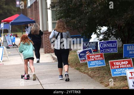 Alexandria, Virginie, États-Unis. 5 novembre 2024. Vue du jour de l'élection 2024 vote à la Key Middle School à Alexandria, Virginie, le 5 novembre 2024. Crédit : Mpi34/Media Punch/Alamy Live News Banque D'Images