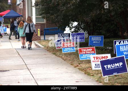 Alexandria, Virginie, États-Unis. 5 novembre 2024. Vue du jour de l'élection 2024 vote à la Key Middle School à Alexandria, Virginie, le 5 novembre 2024. Crédit : Mpi34/Media Punch/Alamy Live News Banque D'Images