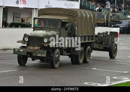 GMC CCKW 352, défilé du 80e anniversaire du jour J, une grande collection de véhicules militaires alliés qui ont participé aux débarquements de Normandie qui ont été pivots Banque D'Images