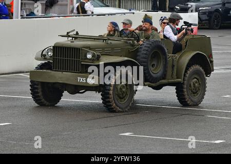 Dodge WC, TXS 656, défilé du 80e anniversaire du jour J, une grande collection de véhicules militaires alliés qui ont participé aux débarquements de Normandie qui ont été Banque D'Images