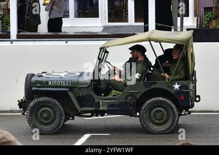 USA Jeep, M1501881, jour J 80th Anniversary Parade, une grande collection de véhicules militaires alliés qui ont participé aux débarquements de Normandie qui ont été Banque D'Images