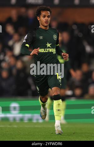 Londres, Royaume-Uni. 4 novembre 2024. Fabio Carvalho de Brentford lors du match de premier League à Craven Cottage, Londres. Le crédit photo devrait se lire : Paul Terry/Sportimage crédit : Sportimage Ltd/Alamy Live News Banque D'Images