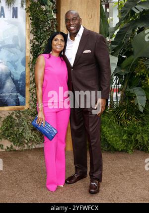 Earlitha Kelly et Magic Johnson lors de la première de « The Legend of Tarzan » à Los Angeles au Dolby Theatre à Hollywood, États-Unis, le 27 juin 2016. Banque D'Images