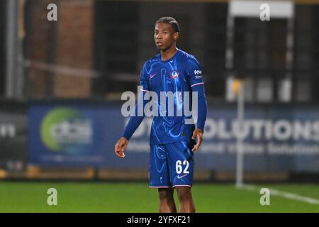 Ishe Samuels Smith (62 Chelsea) fait des gestes lors du Trophée EFL entre Cambridge United et Chelsea Under 21s au Cledara Abbey Stadium, Cambridge, mardi 5 novembre 2024. (Photo : Kevin Hodgson | mi News) crédit : MI News & Sport /Alamy Live News Banque D'Images