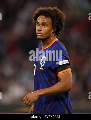 MUNICH, ALLEMAGNE - 14 OCTOBRE : Joshua Zirkzee, des pays-Bas, regarde le match de l'UEFA Nations League 2024/25 League A Group A3 entre l'Allemagne et les pays-Bas le 14 octobre 2024 à Munich, Allemagne. © diebilderwelt / Alamy Stock Banque D'Images