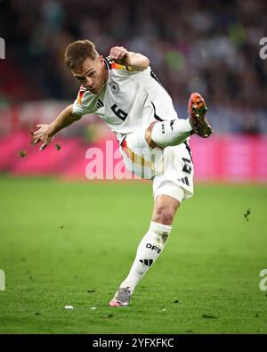 MUNICH, ALLEMAGNE - 14 OCTOBRE : Joshua Kimmich, Allemand, en action lors du match du Groupe A3 de l'UEFA Nations League 2024/25 League A entre l'Allemagne et les pays-Bas le 14 octobre 2024 à Munich, Allemagne. © diebilderwelt / Alamy Stock Banque D'Images