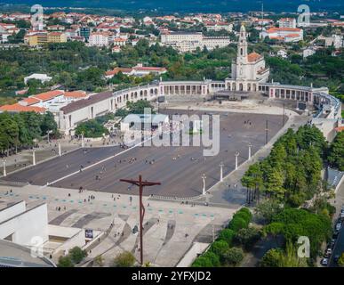 Sanctuaire de notre-Dame de Fatima et Basilique de notre-Dame du Rosaire de Fatima. Vue aérienne de Fatima par drone Banque D'Images