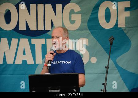 The River action March for Clean Water à Londres le 3 novembre 2024 - arrêtez d'empoisonner notre eau Banque D'Images