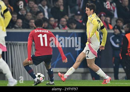 Lille, France. 05 novembre 2024. Andrea Cambiaso (27 ans) de la Juventus photographié lors d'un match de football entre le Club sportif Olympique français de Lille et la Juventus italienne lors de la phase 4 de la Ligue des Champions de l'UEFA de la saison 2024-25, le mardi 5 novembre 2024 à Lille, France . Crédit : Sportpix/Alamy Live News Banque D'Images