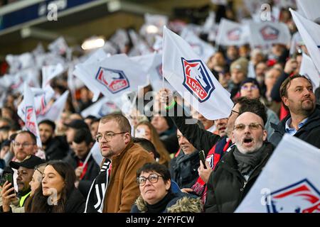 Lille, France. 05 novembre 2024. Fans et supporters de Lille photographiés lors d'un match de football entre le Lille Olympique Sporting Club français et la Juventus italienne lors de la phase 4 de la Ligue des Champions de l'UEFA, jour 4 de la saison 2024-25, le mardi 5 novembre 2024 à Lille, France . Crédit : Sportpix/Alamy Live News Banque D'Images