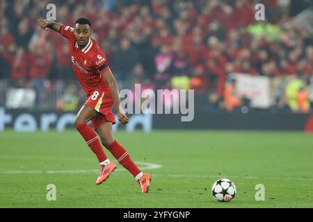 Liverpool, Royaume-Uni. 05 novembre 2024. Ryan Gravenberch de Liverpool en action. UEFA Champions League, Liverpool v Bayer Leverkusen à Anfield à Liverpool le mardi 5 novembre 2024. Cette image ne peut être utilisée qu'à des fins éditoriales. Usage éditorial exclusif. photo par Chris Stading/Andrew Orchard photographie sportive/Alamy Live News crédit : Andrew Orchard photographie sportive/Alamy Live News Banque D'Images