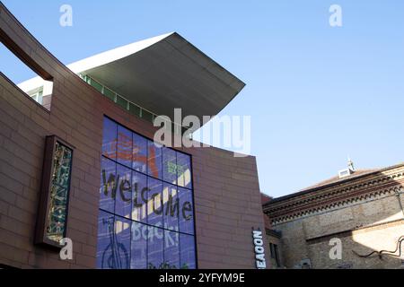 Bristol Beacon FKA Colston Hall foyer, Bristol conçu par Levitt Bernstein Associates Ltd Banque D'Images