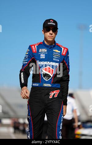 2 novembre 2024, Ridgeway, va, USA : CARSON HOCEVAR (77) se prépare à se qualifier pour le Xfinity 500 au Martinsville Speedway à Ridgeway, va. (Crédit image : © Walter G. Arce Sr./ASP via ZUMA Press Wire) USAGE ÉDITORIAL SEULEMENT! Non destiné à UN USAGE commercial ! Banque D'Images