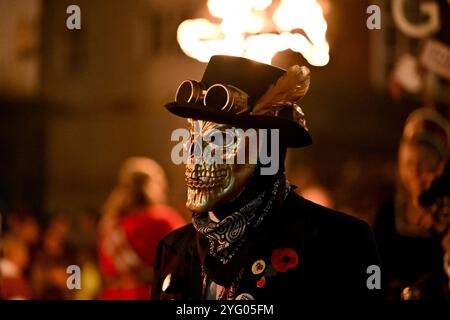 Lewes, Royaume-Uni. 05 novembre 2024. Participants aux célébrations du Lewes Bonfire, East Sussex, Lewes, Royaume-Uni. Crédit : LFP/Alamy Live News Banque D'Images