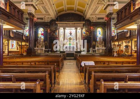 IRLANDE DU NORD, LONDONDERRY (DERRY), ST. TOUR LONGUE DE L'ÉGLISE DE COLUMBA Banque D'Images