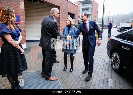 Oslo 20241106. Le prince héritier norvégien Haakon lors de l'ouverture du Holmliaseminaret 2024. Le maire d'Oslo Anne Lindboe (H) et le directeur général de Holmliaseminaret Ingvild Stjernen Tislov sont également présents. Photo : Beate Oma Dahle / NTB Banque D'Images