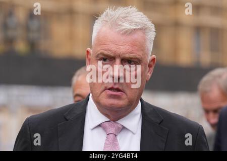 Photo du dossier datée du 09/07/24 du député réformiste britannique Lee Anderson arrivant à la Chambre des communes à Westminster, au centre de Londres. M. Anderson a reçu l'ordre de présenter des excuses aux communes pour avoir enfreint la politique du Parlement en matière d'intimidation et de harcèlement après avoir prêté serment à deux reprises à un agent de sécurité, a déclaré le groupe d'experts indépendants. Date d'émission : mercredi 6 novembre 2024. Banque D'Images