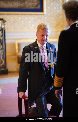 Le très honorable Sir Oliver Dowden, ancien vice-premier ministre, chancelier du duché de Lancastre et secrétaire d'État au Cabinet Office. Anciennement secrétaire d'État au numérique, à la culture, aux médias et aux sports, et président du Parti conservateur, est nommé chevalier Commandeur de l'ordre du bain par la princesse royale au château de Windsor, dans le Berkshire. Cet honneur reconnaît le service politique et public. Date de la photo : mercredi 6 novembre 2024. Banque D'Images