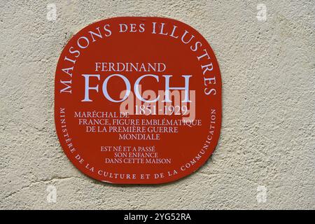 Plaque commémorative à la Maison natale et familiale du Maréchal Ferdinand Foch (12851-1929), Maréchal de France, Tarbes Hautes-Pyrénées France Banque D'Images