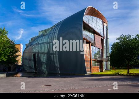 Musée d'art contemporain extérieur Kiasma, partie de la Galerie nationale finlandaise, Helsinki, Finlande, journée ensoleillée d'été Banque D'Images